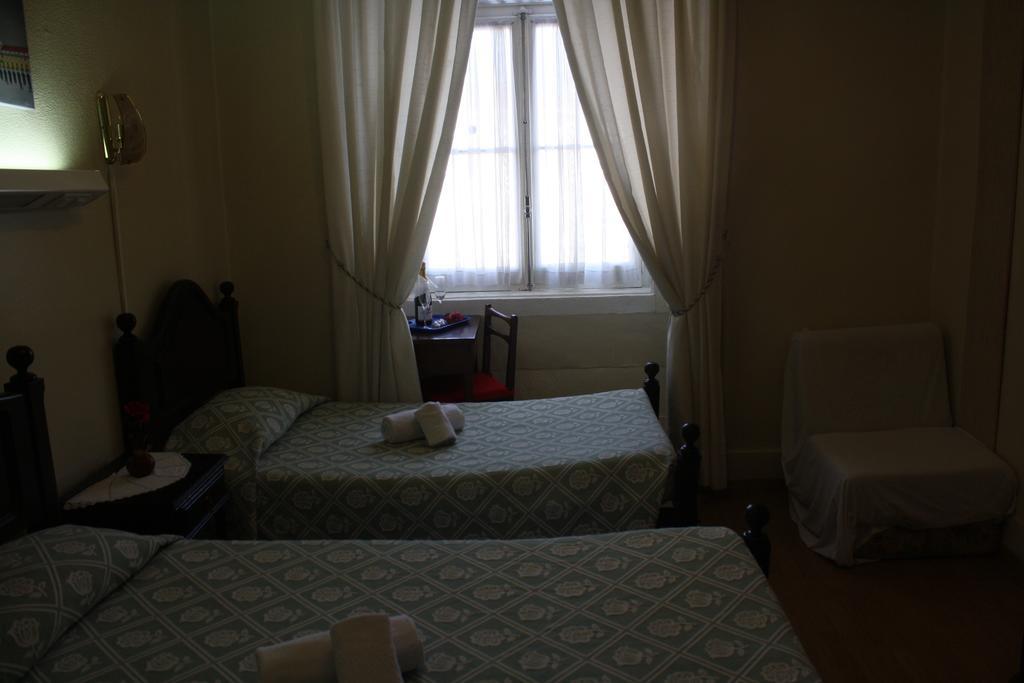 Pensao Residencial Estrela Do Mondego Hotel Lisbon Room photo