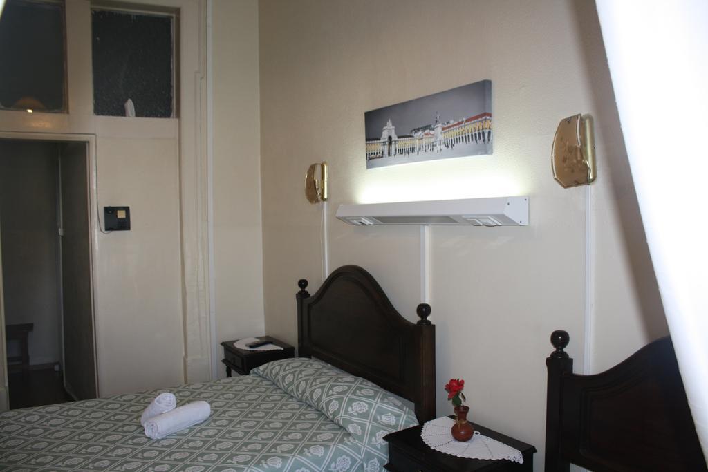 Pensao Residencial Estrela Do Mondego Hotel Lisbon Room photo