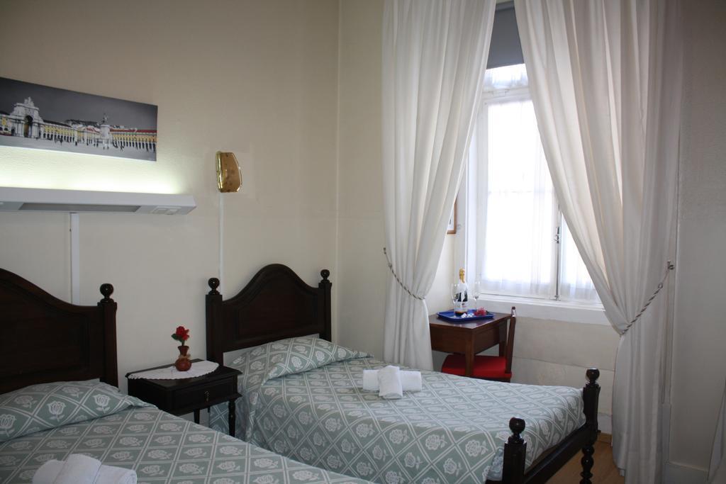 Pensao Residencial Estrela Do Mondego Hotel Lisbon Room photo