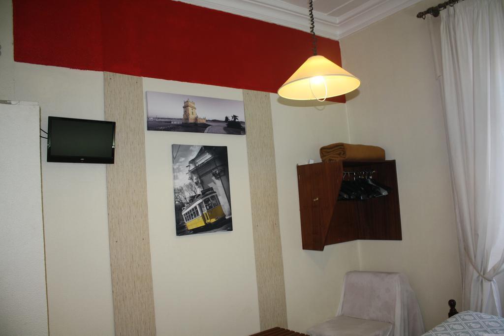Pensao Residencial Estrela Do Mondego Hotel Lisbon Room photo