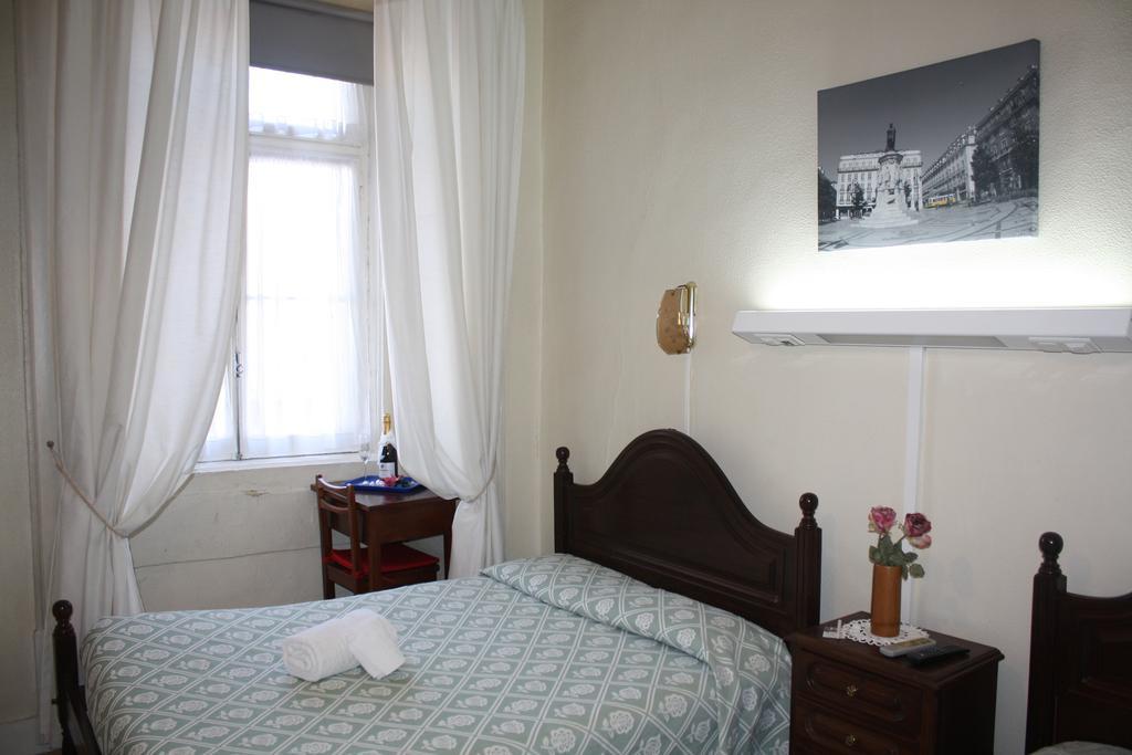 Pensao Residencial Estrela Do Mondego Hotel Lisbon Room photo